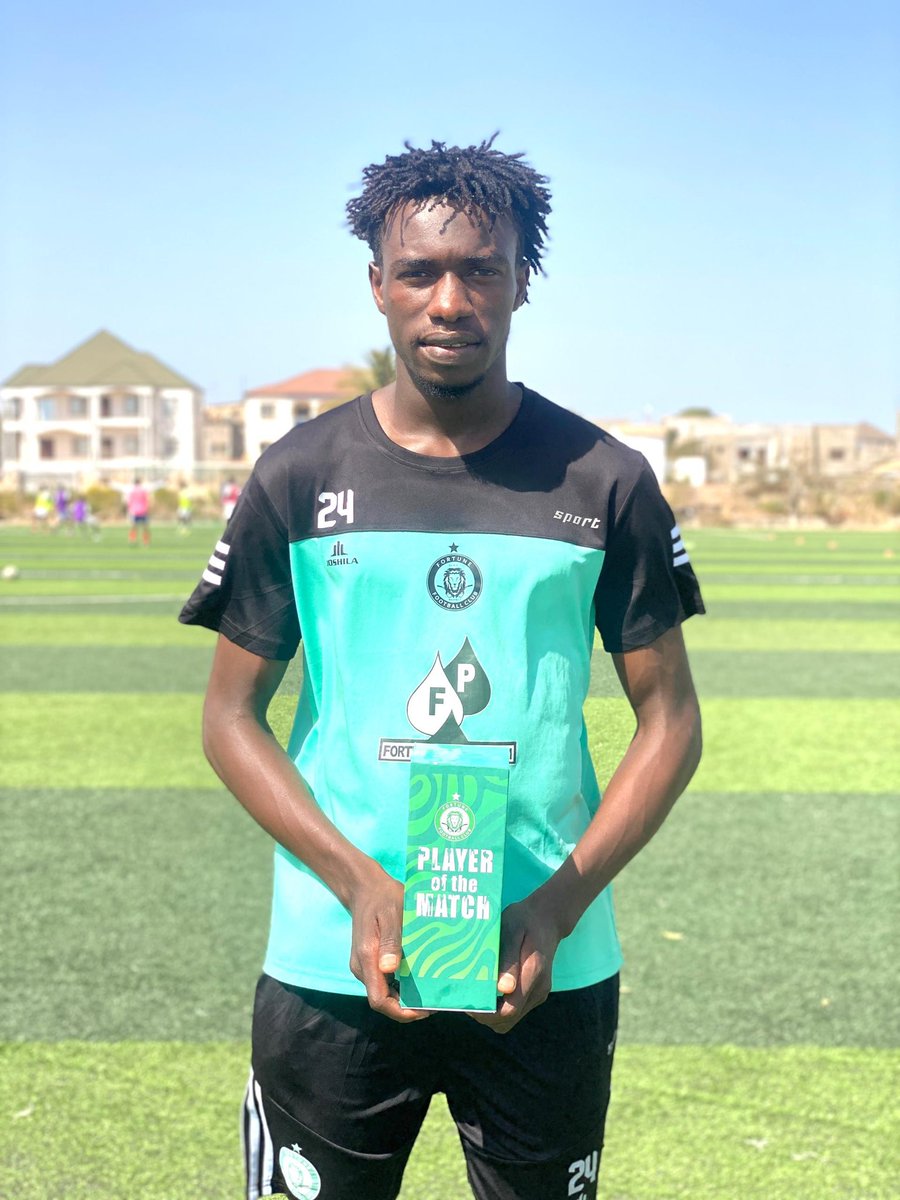 🤯  Abdoulie Tamba Player of the Match 💪🏽🤯

He completely shut down BST Galaxy's attack on Monday, leaving their forwards frustrated.  🔥  His incredible performance earned him the Player of the Match award, and rightly so!

#AbdoulieTamba #PlayerOfTheMatch #FFC #Football #Defen
