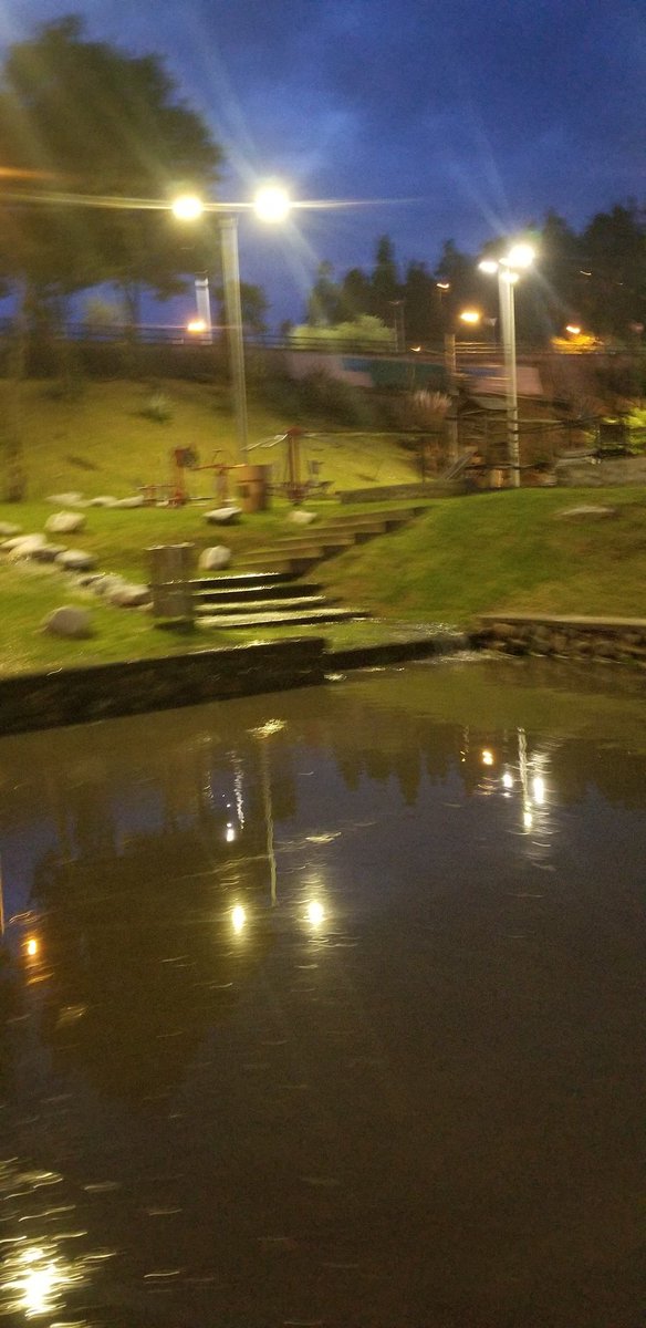 Lucho1267's tweet photo. @ETAPAOficial @czamoramatute @emac_ep señores por favor su ayuda en el Parque de la Cdla. Chaguarchimbana hay fuga de agua, agradecemos su oportuna intervención @tomebamba https://t.co/6httpiuOy7
