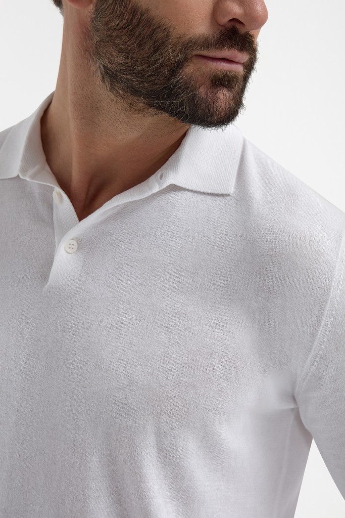 ParmaPini's tweet photo. Polo season is officially here! ☀️ The perfect balance between lightweight comfort and refined knitwear, our White Polo is made for spring.
https://t.co/DdkEEGGNSr
#piniparma #madeinitaly #menswear #polo #springstyle #springwardrobe https://t.co/1hVJpsp6IN