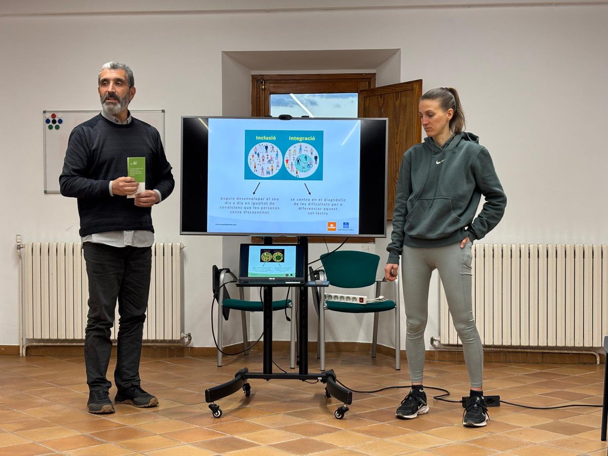 Ahir vam fer la trobada amb les entitats esportives de #Vic per compartir 'Projectes en xarxa'. En aquesta ocasió vam parlar sobre esport inclusiu de la mà del Club CAR i de mediambient en l'àmbit esportiu.
#FestaEsportVic
