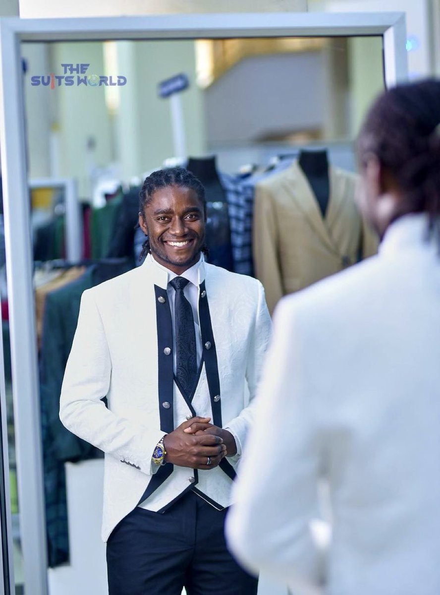 The_Suits_World's tweet photo. Who needs a fashion show when you're bringing the heat in our 💲4️⃣0️⃣ grey 3-piece❓Thanks for the stylish demonstration
#Moojaya #3pieceplainsuits #Zimcelebs #NAMA #Awards #Shadaya #Shugeta # #VoltzJt #Chitungwiza #Oriyano #MasterH #BrandAmbassador #Trending #ZimBo #Ryanesu https://t.co/xAupEYRRZ4