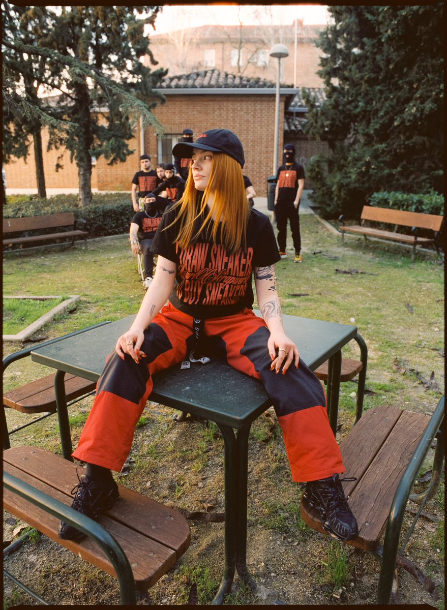 itzrss's tweet image. .... yo opino que esta chica mola mazo