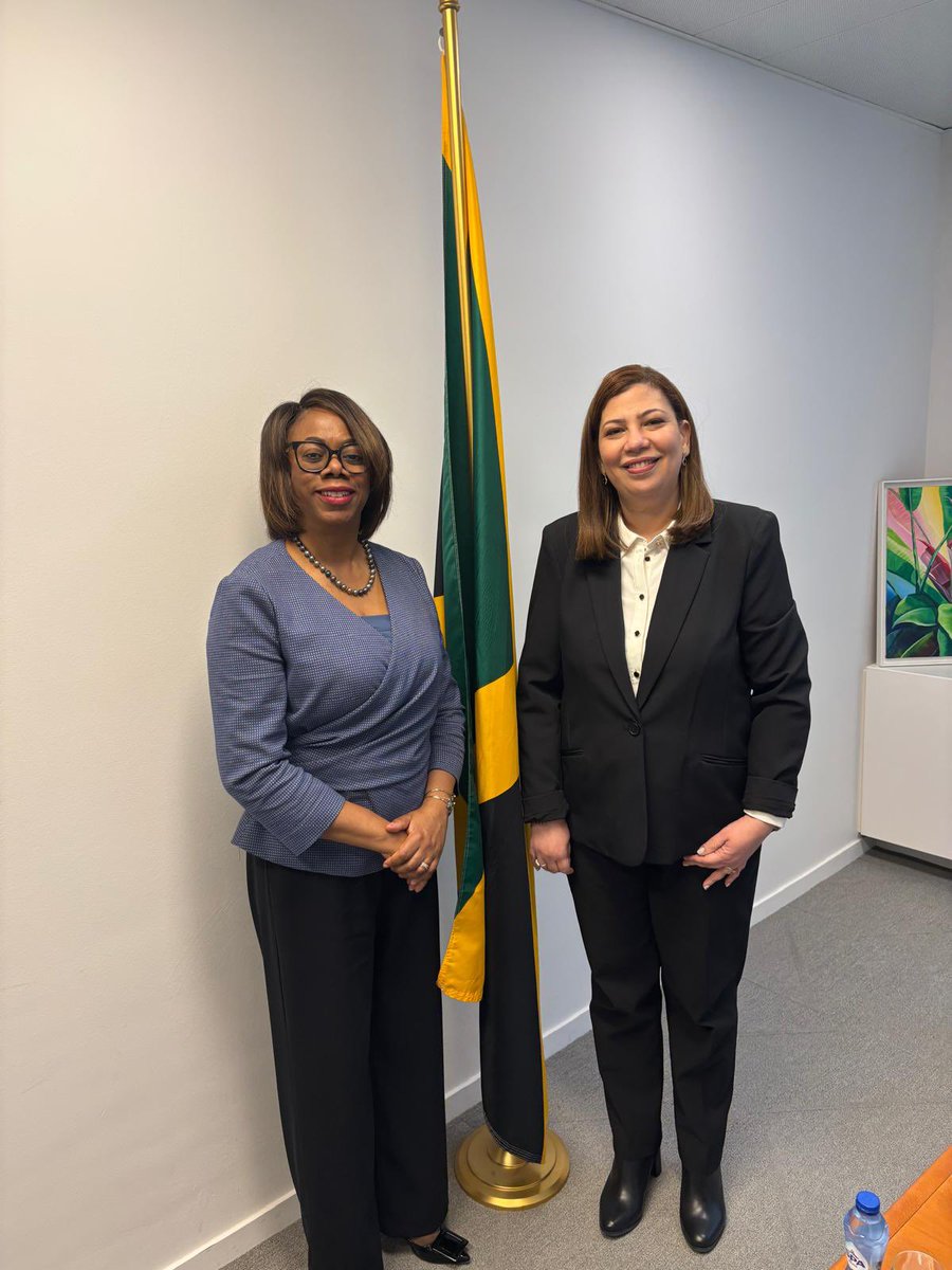 La Embajadora Joan Cedano visitó a la Embajadora Symone Betton Nayo en Bruselas, reafirmando el compromiso de fortalecer los lazos entre Jamaica y RD en el marco CARIFORO-UE. 🇩🇴🤝🇯🇲

#Diplomacia #RDenBélgica