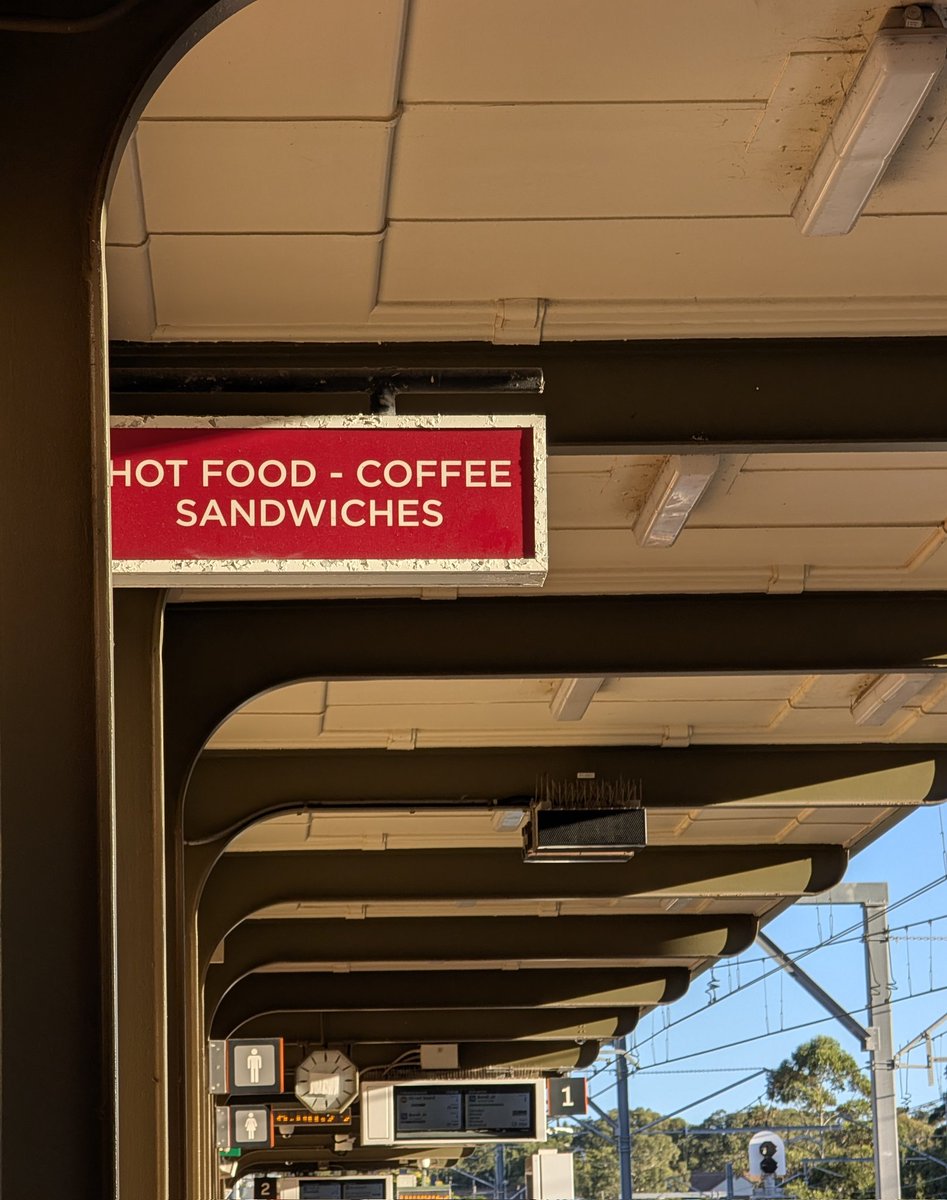 yasheshhhh's tweet image. Chabbis March sham 5 baje.