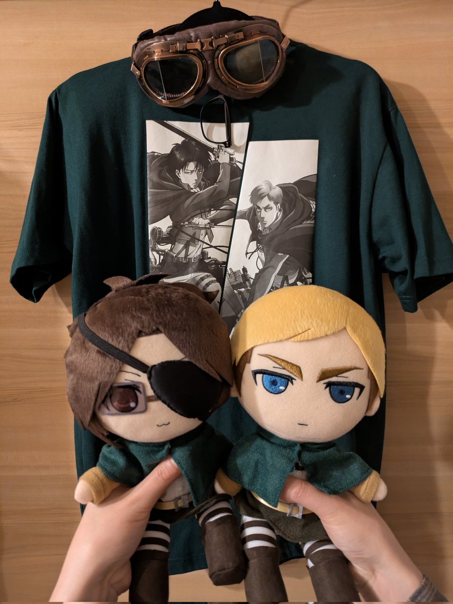 #進撃if 
使用済みの眼帯を託しました🤝