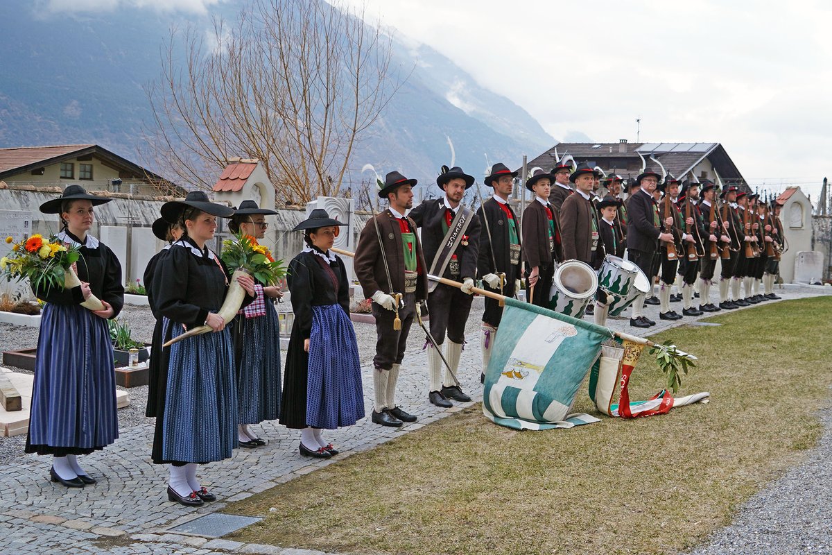 schuetzentirol's tweet photo. Bezirkstag der Vinschger Schützen in Morter.
Am Eingang des wunderschönen Martelltals fand am 22. März der Bezirkstag der Vinschger Schützen statt.
▶️ https://t.co/9rVielegfp
#Bezirkstag #Schützenbezirk #Vinschgau #Morter #SSB #Schützen #Tirol #Einsatz #Heimat #Volk #Freiheit https://t.co/1aMNQmVC5R