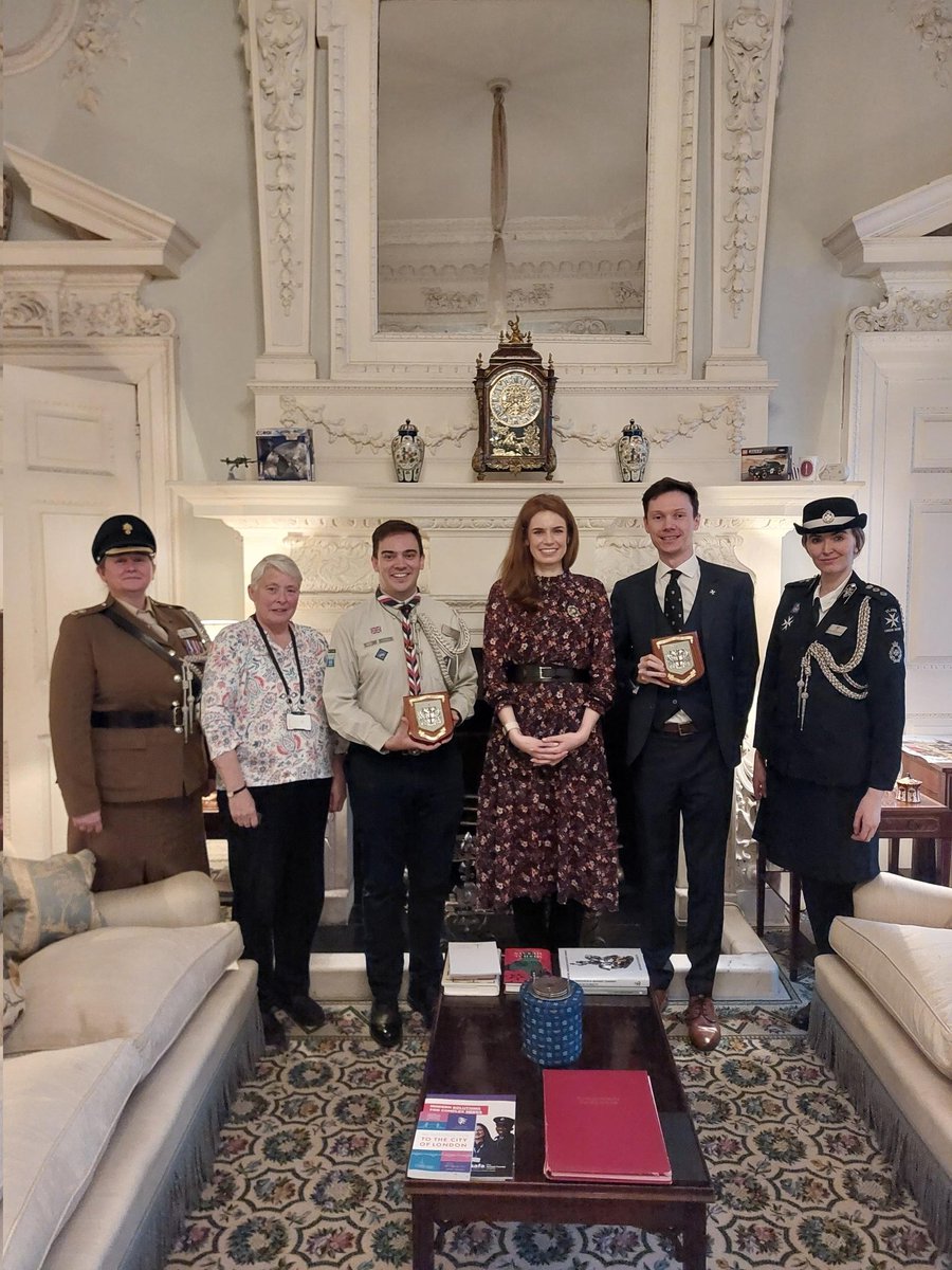 RichSalter's tweet image. I had an amazing time volunteering as the Lord Mayor's Aide-de-Camp for St John Ambulance.
Along the way, I met incredible people and developed a lifelong appreciation for the unique charm of the City of London.
A huge thank you to the 3 Lord Mayors I had the honor of serving!