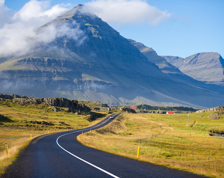 Iceland itineraries: 4 routes to volcanoes, waterfalls and geothermal pools
lonelyplanet.com/articles/best-…
#Travel #Iceland #TravelGuide #TravelDeals #TravelNews #TravelTips #Trips #Voyage #CityGuide #CityBreak #Photo #Vacation #Hotel #Resort #Excursions #TravelDestination