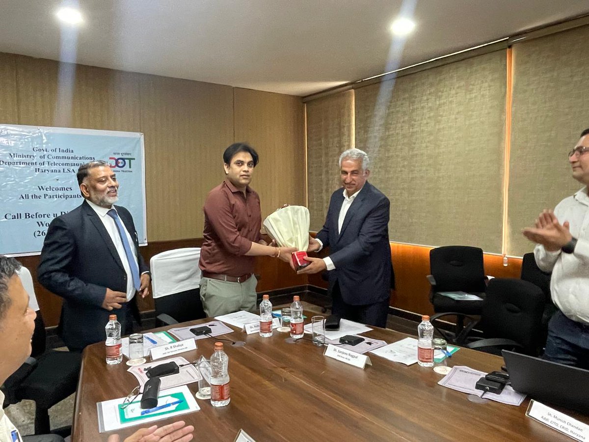haryana_lsa's tweet photo. Workshop on CBuD Mobile App utilization was organized by DOT, Haryana LSA on 26 Mar.25. Spl. Secretary IT, Govt of Haryana, officers from various Departments of the State, Centre &amp; TSPs attended Workshop. SSIT Haryana &amp; Add DGT DOT Haryana urged participants to enhance use of App https://t.co/qdr6enANKG