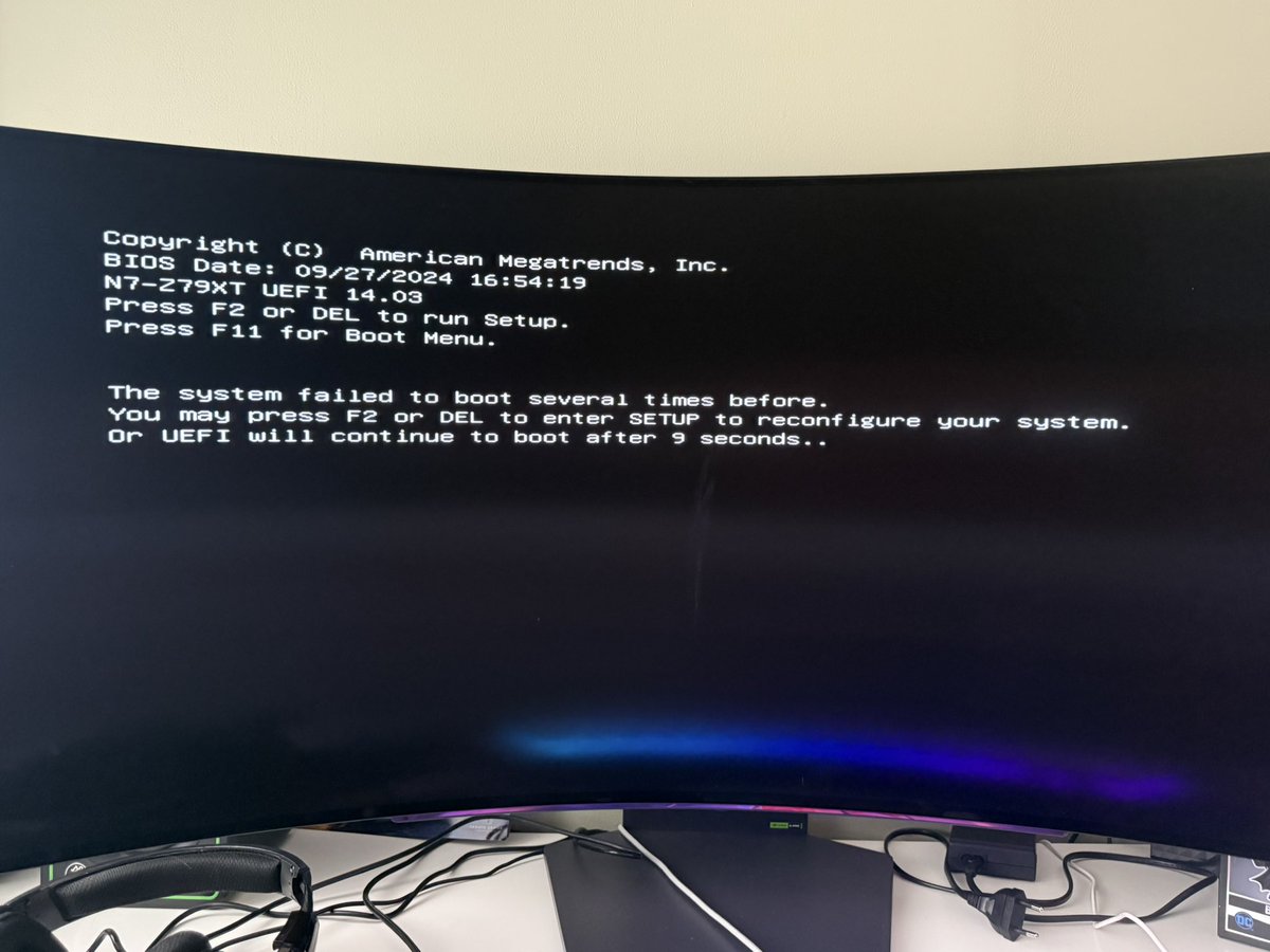 Renauud_C's tweet photo. Salut @TopAchat ! Petit probleme en montant mon nouveau jeu de barette de RAM pour passer a 64GB 😅 il y a des pilotes a installer ? https://t.co/RJ0TYYSQlc