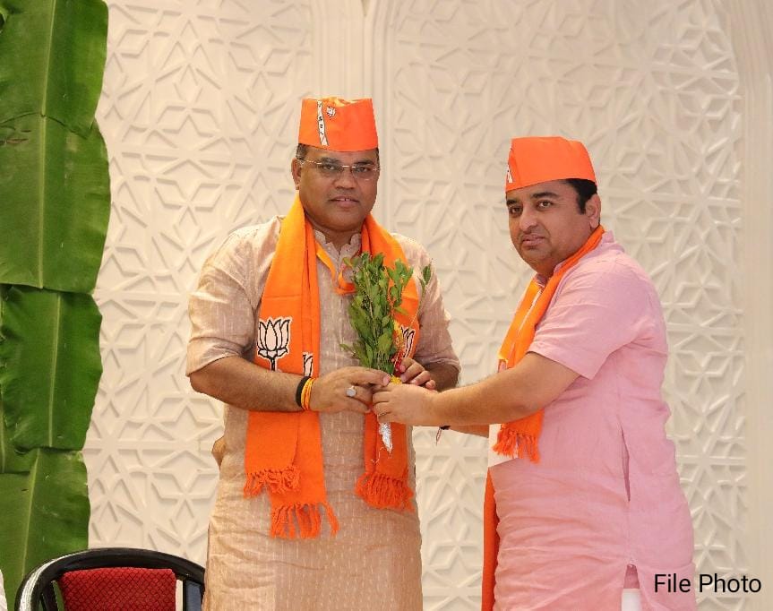 प्रार्थनामहे भव शतायु: ईश्वर सदा त्वाम् च रक्षतु।

ભારતીય જનતા પાર્ટી ગુજરાત પ્રદેશના સંગઠન મહામંત્રી શ્રી રત્નાકરજીને જન્મદિવસની અંતઃકરણપૂર્વક શુભકામનાઓ.

આપ સદાય સ્વસ્થ રહો અને સુખ, સમૃદ્ધિ સાથે દીર્ઘાયુ પ્રાપ્ત કરો એવી ઈશ્વરને પ્રાર્થના.

<a href="/ratnakar273/">Ratnakar</a>