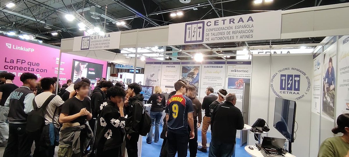 CetraaComunica's tweet photo. 🚀 ¡Espectacular comienzo de la feria AULA! 🎉
 
En menos de dos horas, ¡más de cien estudiantes han participado ya en las pruebas de @BASF
, #VARTA Y #SERVICENEXT! 🔧⚡🎨
 
📍 ¡Visítanos en nuestro stand 5A04 hasta el domingo! https://t.co/xpwQaopwqL