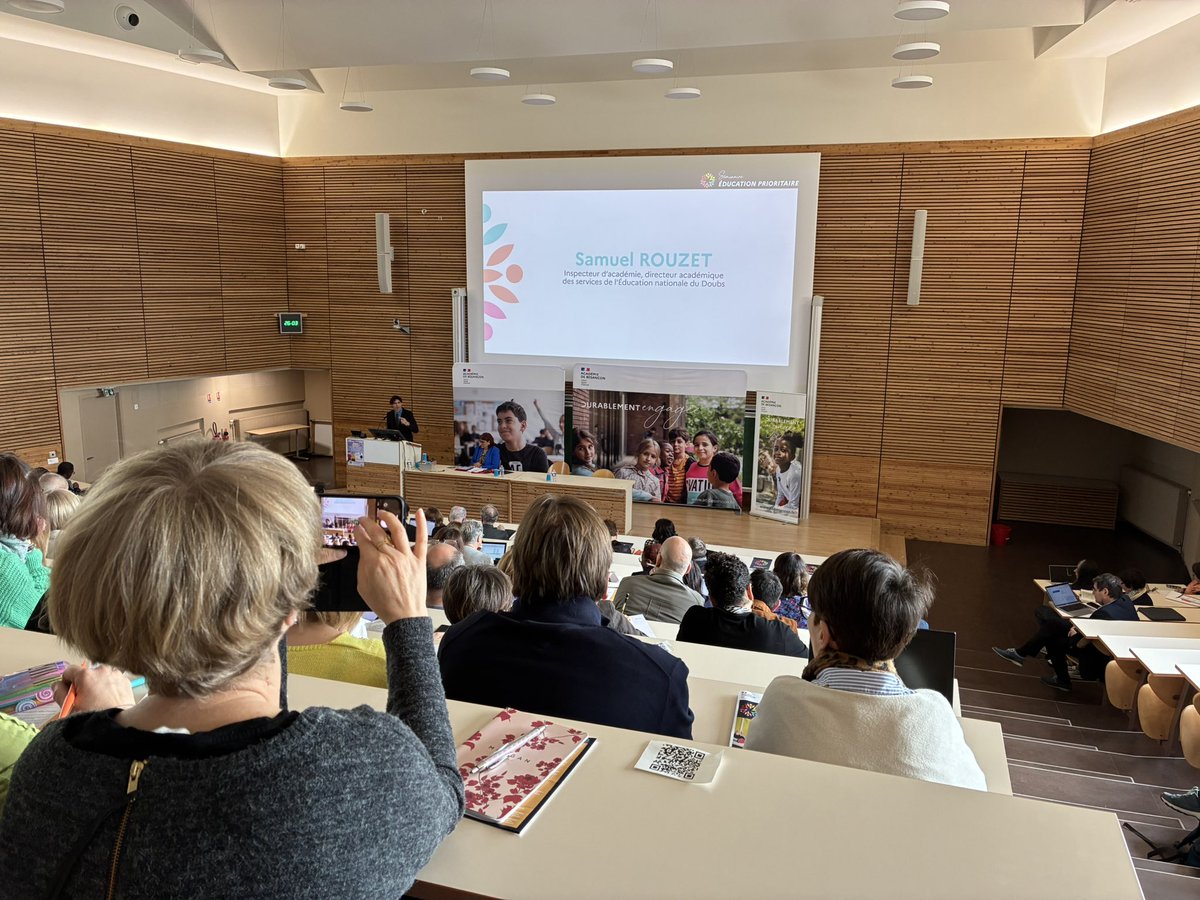 Collège Jacques Brel Vesoul (@brelvesoul) on Twitter photo #EducationPrioritaire #segpa
Le college <a href="/BrelVesoul/">Collège Jacques Brel Vesoul</a> présent au séminaire académique de l’éducation prioritaire à Besançon. L’occasion de présenter le travail accompli par les collègues de Segpa pour favoriser l’autonomie de l’élève.
<a href="/acbesancon/">Académie de Besançon</a> <a href="/DSDEN70/">DSDEN de la Haute-Saône</a> #EducationPrioritaire #segpa
Le college <a href="/BrelVesoul/">Collège Jacques Brel Vesoul</a> présent au séminaire académique de l’éducation prioritaire à Besançon. L’occasion de présenter le travail accompli par les collègues de Segpa pour favoriser l’autonomie de l’élève.
<a href="/acbesancon/">Académie de Besançon</a> <a href="/DSDEN70/">DSDEN de la Haute-Saône</a>