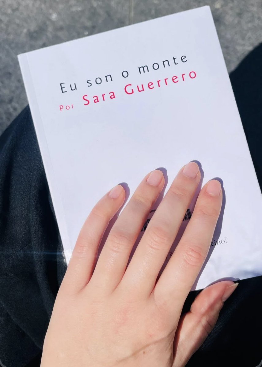O háptico é percepción co tacto. Na escritura, converxen no mesmo plano, mediante as palabras, a forma do contido e a forma da expresión. <a href="/eclipsedemarr/">estela gómez</a> toca coa man, fai converxer monte, tacto e senso. E as verbas escritas por <a href="/SaraGuerreroA/">Sara Guerrero</a> .

euseino.org/eu-son-o-monte/