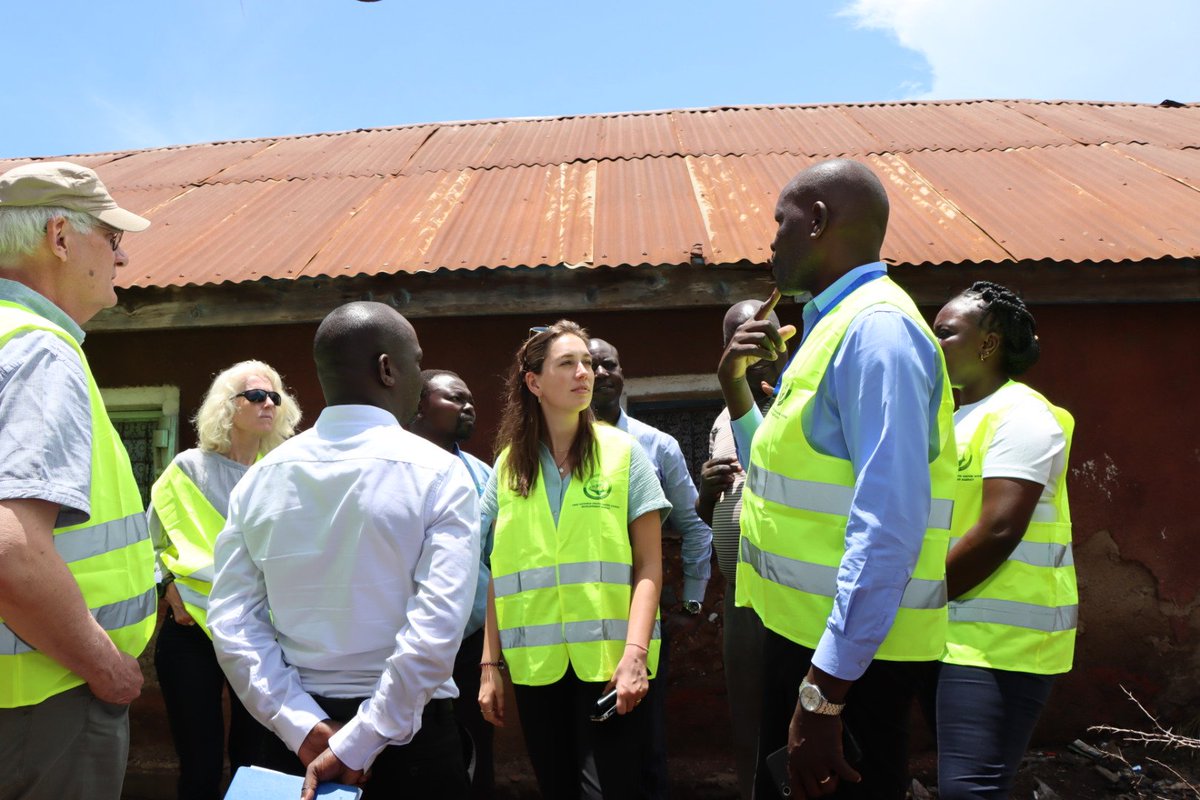 lvswwda's tweet photo. KfW mission visited Manyatta Estate where the Kisumu Informal Settlement Sanitation Project under Lake Victoria Basin Integrater Water Resources Management Program will be implemented. The project will ensure construction of water and sanitation components in over 550 plots. https://t.co/I40GFQzt2U