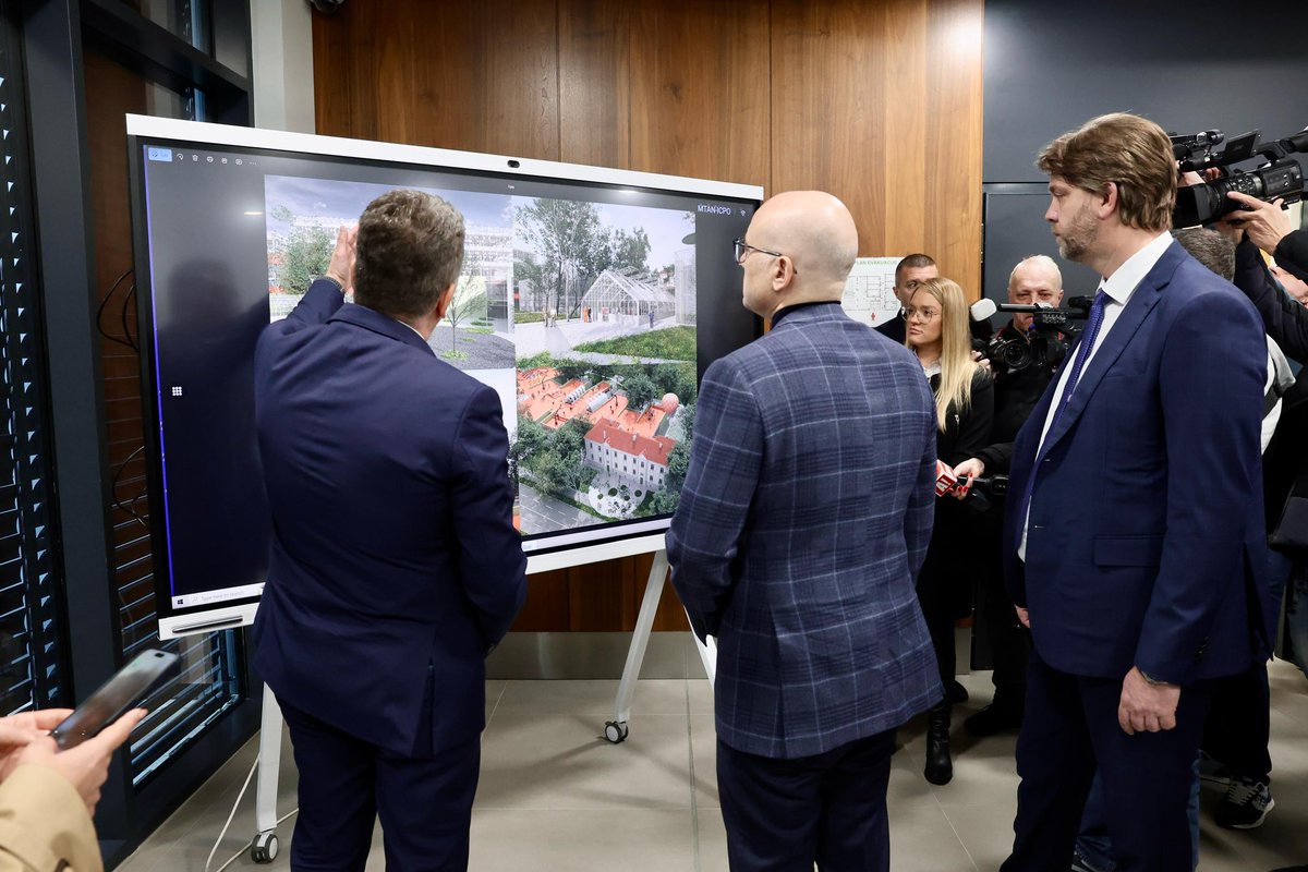 Крагујевац је данас највеће градилиште иновационe и дигиталнe инфраструктуре у Србији, обзиром да је у току изградња Иновационог дистрикта у Крагујевцу, једне од највреднијих и најзначајнијих капиталних инвестиција наше земље, али и проширење Државног дата центра и инсталација