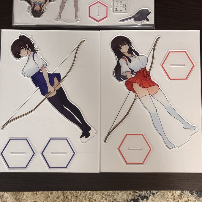 気に入ったイラストを安易にアクスタにし過ぎてはいかんとあれほど言ったのにのう…(言ってない) 