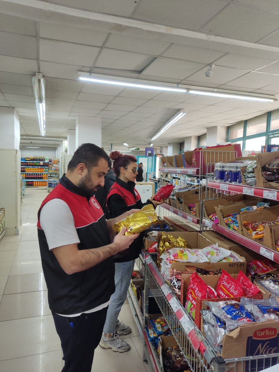 İlçemizde Ramazan Ayı Gıda Denetimleri Gerçekleştirildi.
İçinde bulunduğumuz Ramazan ayında, Halkın tüketim alışkanlıklarına yönelik olarak sağlıklı ve güvenilir gıdaya erişimini sağlamak amacıyla İlçe Tarım ve Orman Müdürlüğümüz tarafından gıda denetimleri gerçekleştirildi