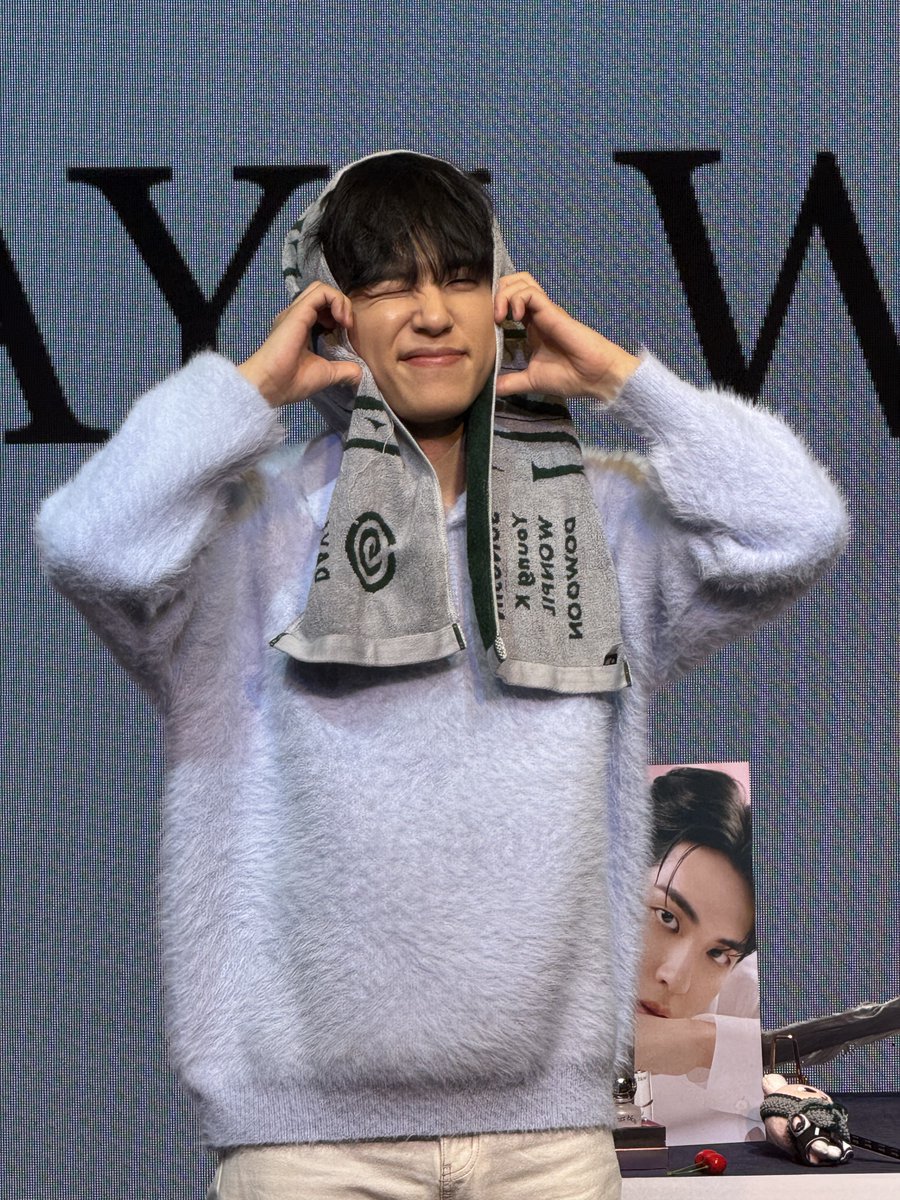 250326 애프터블로우 팬싸 #원필
윙크하는 김원필 보시고 피해 입지마시길