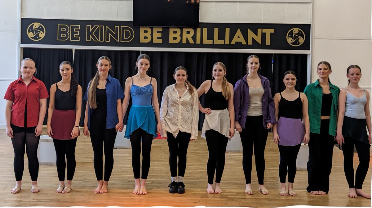 ClevedonSchool's tweet photo. Year 10 BTEC Dance showed incredible team work, kindness and energy in their final performance for their Component 2. They performed ‘Every Little Thing’ from Zoonation’s inspirational ‘Message In A Bottle’. We are so proud of them all! https://t.co/XSpiPbzA9L