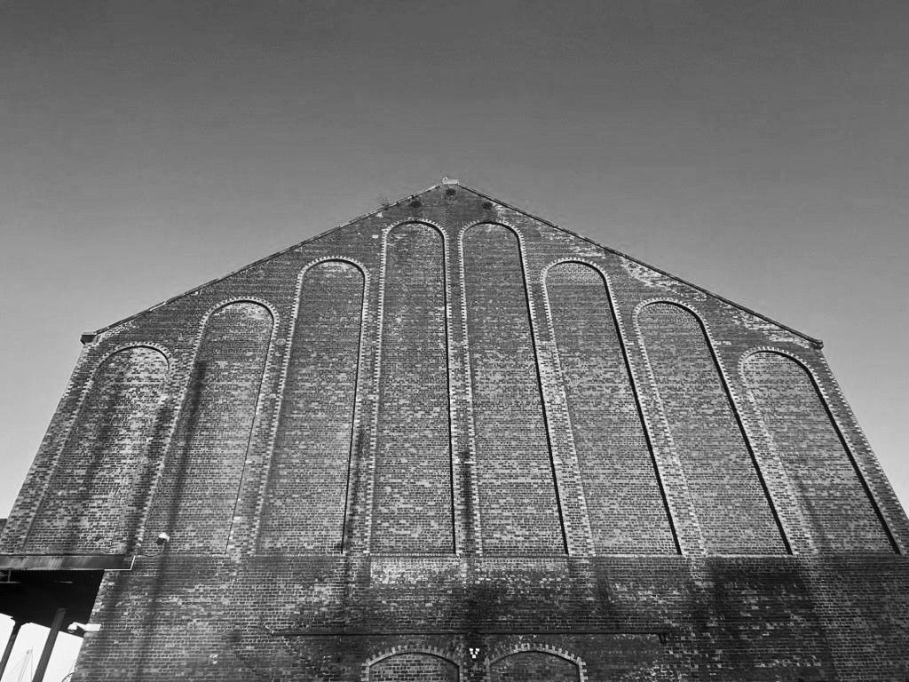 Looking out across the James Watt Dock, it’s impossible not to feel a deep sense of connection to our local heritage. Just along the water, the old Sugar Sheds remind us of Inverclyde’s industrial past.
#TitanSpirits #ScottishRum #TitanCrane #SugarSheds #JamesWattDock