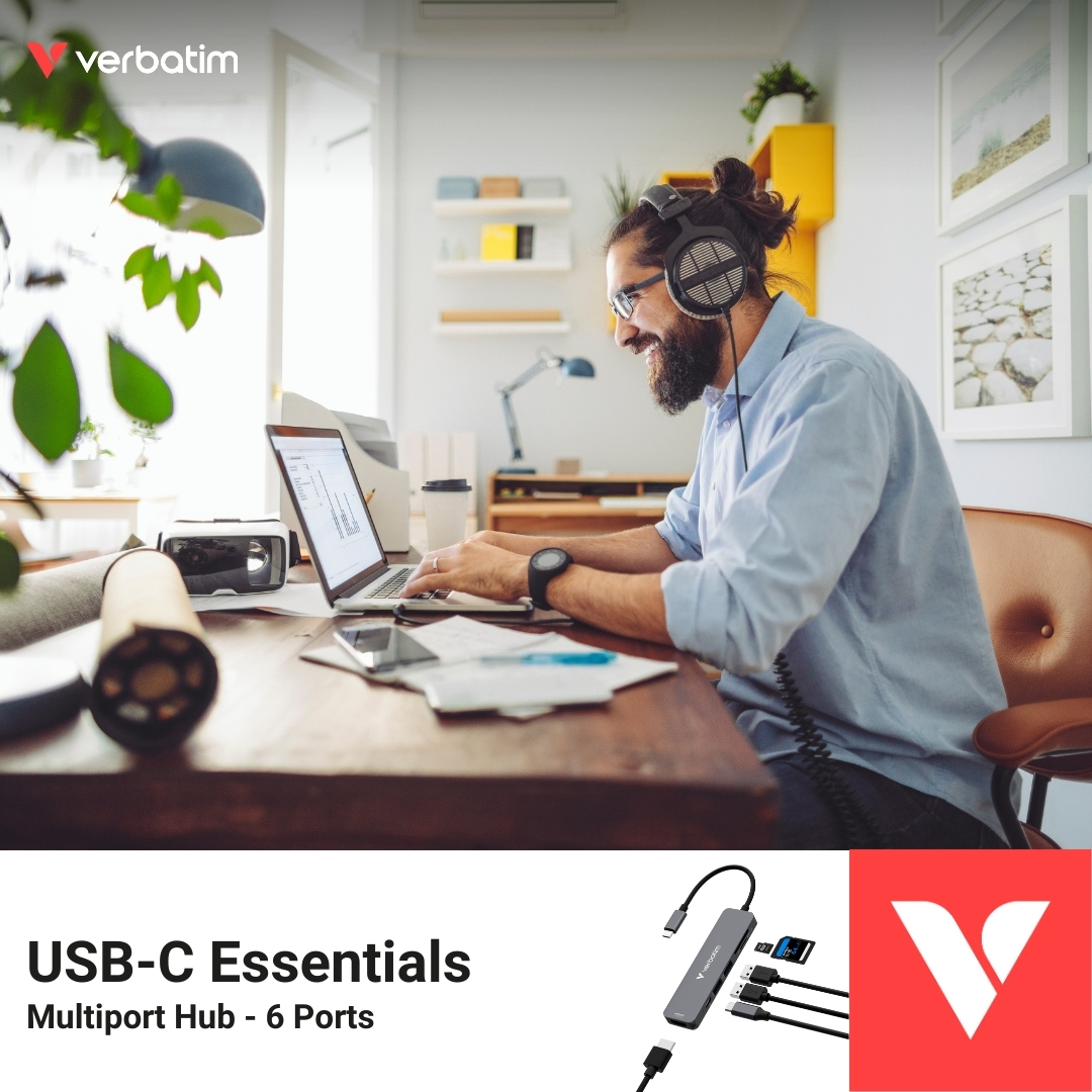 usverbatim's tweet image. Less clutter, more connections.

The Verbatim Essentials Multiport Hubs keep your desk clean and your devices connected. 4, 6, or 7 ports—your choice.

Find out more: tinyurl.com/2ruzk5wp

#AnywhereEveryday #Verbatim #MultiportHub #usbc #usbcHub