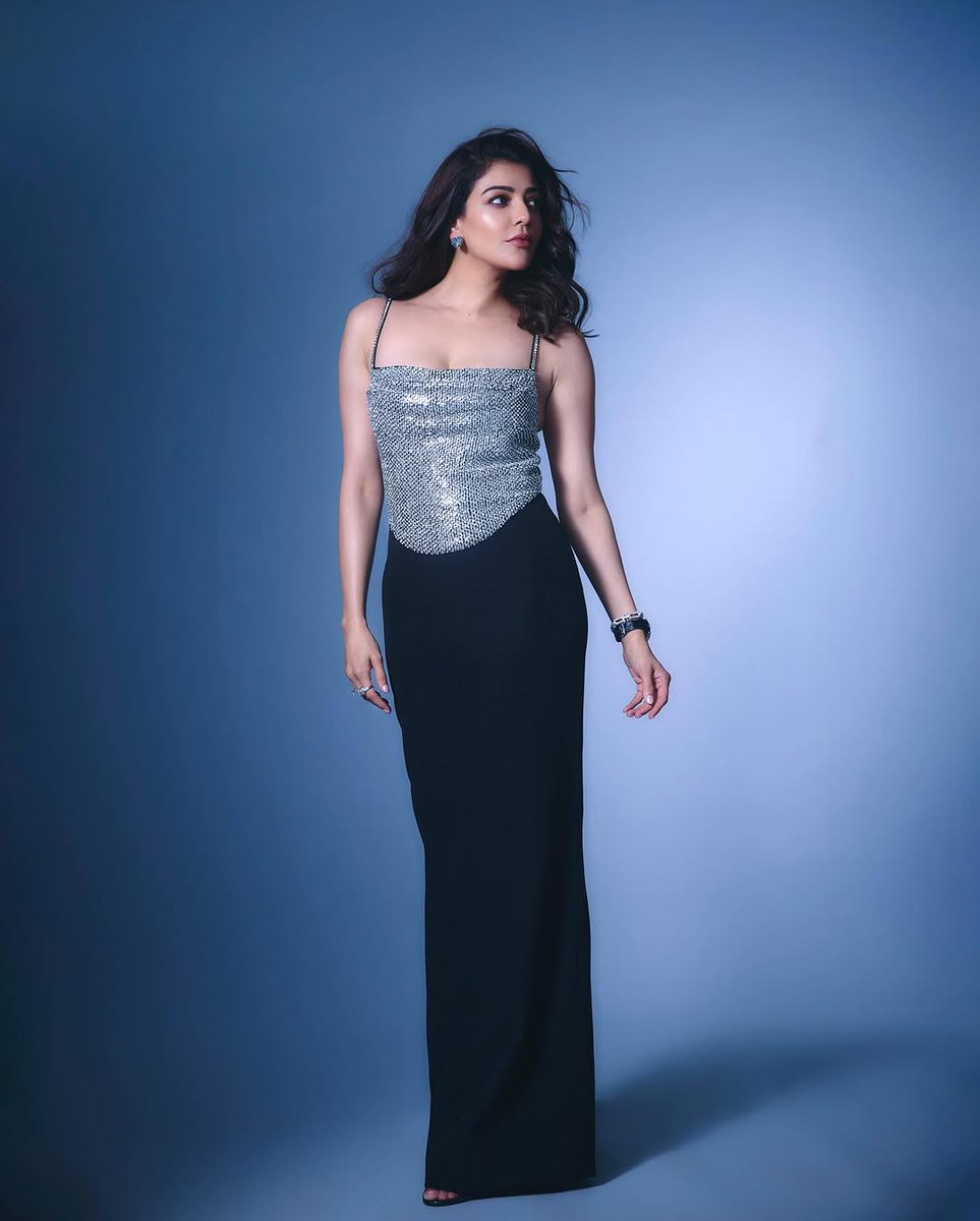 actresswall's tweet photo. Queen of the day 
#KajalAggarwal
#TamannaahBhatia 
#Bollywood #IndianActress #BollywoodBeauty #DesiQueen #IndianCinema #BollywoodDiva #TollywoodQueen #KollywoodStar #MollywoodActress #SandalwoodBeauty #CelebStyle #ActressGoals #Glamorous #MovieStar #RedCarpetLook https://t.co/Sl16jvIM9y