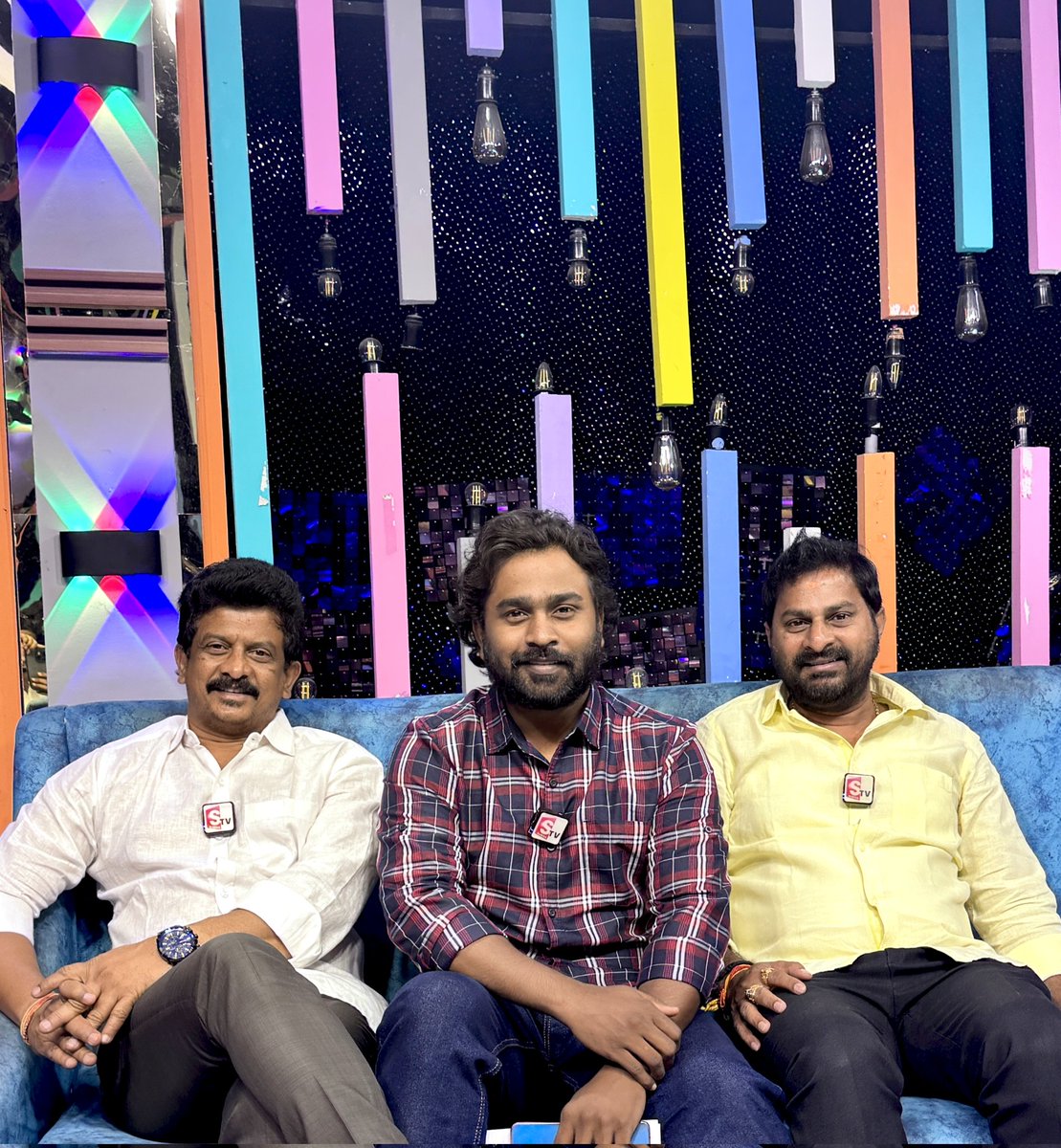 AlwaysPraveen7's tweet photo. Thank You @NtvTeluguLive &amp; @SumanTVTelugu For Spcl Interview's
Regarding #TeamRamCharan Blood Donation Camps Which Are Going on In Govt Hospital's Across Telangana &amp; AP on the eve of Our @AlwaysRamCharan's Birthday.

#RamCharan 
#HBDRamCharan #RC16 https://t.co/6F0KU51neo