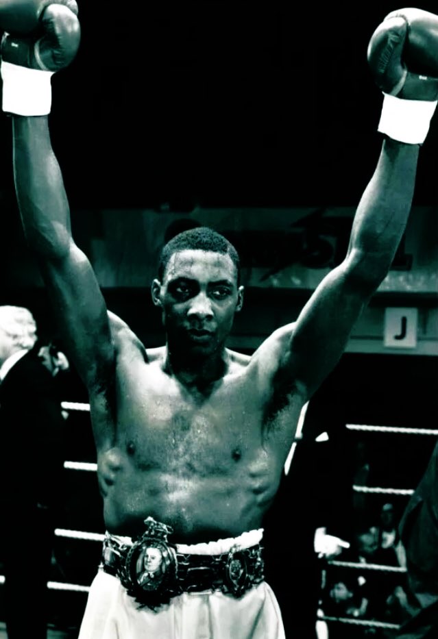 #OnThisDay in 1990, <a href="/SkyJohnnyNelson/">Johnny</a> defeated Lou Gent in York Hall to retain his British cruiserweight title.