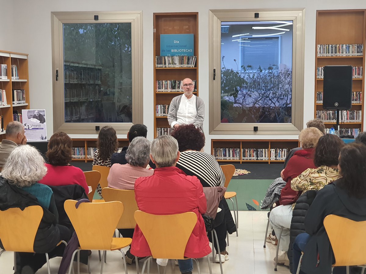 Una suerte haber podido escuchar al narrador José Campanari en una sesión para público adulto en la Biblioteca Miguel de Cervantes del Parque del Sol.
Mañana formará parte de jurado del IV #PIAIFuengirola25 .
Compartimos algunas fotos. 
#BibliotecasDeFuengirola
