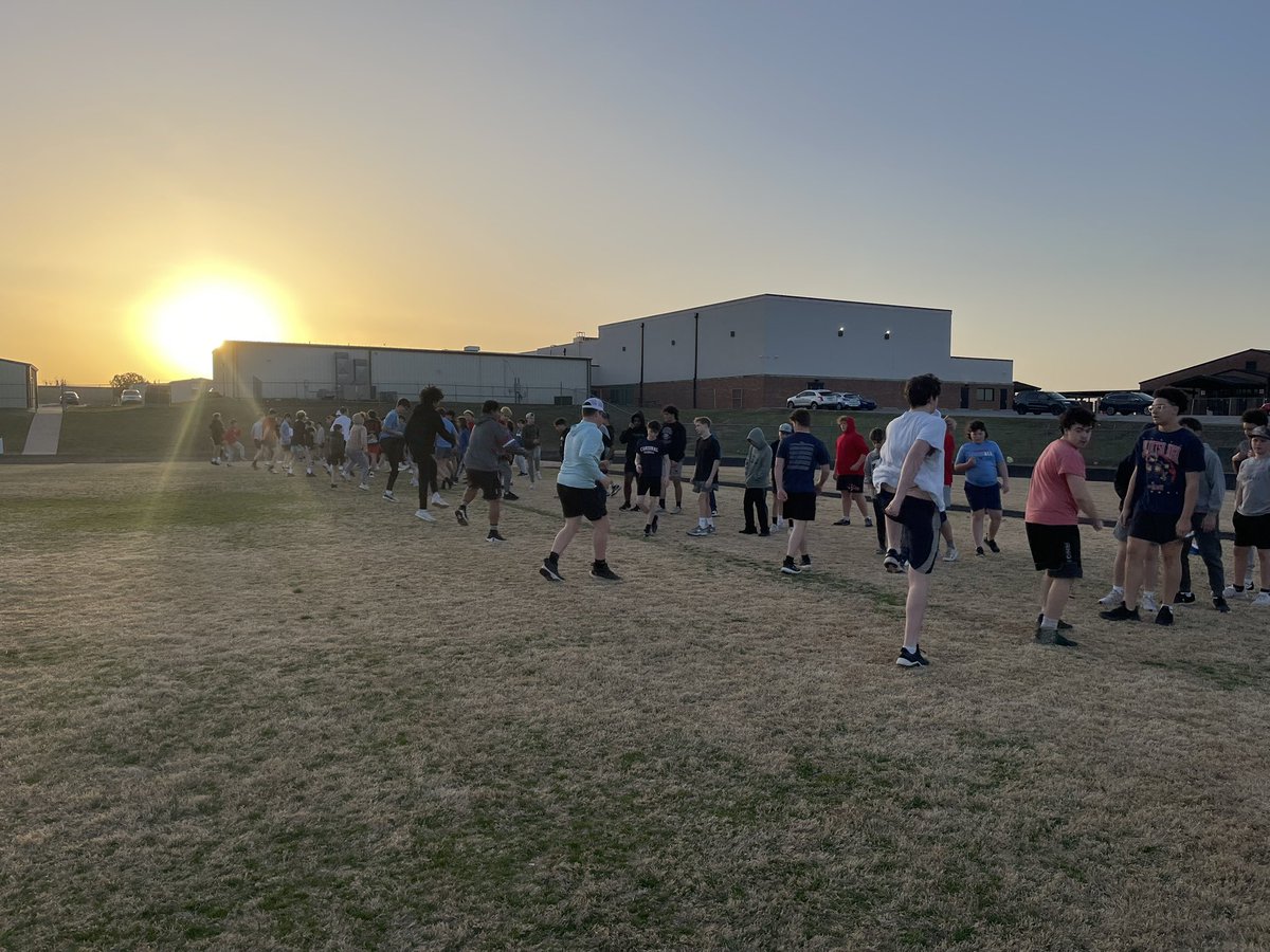 Early morning JHigh Track and Off Season Football warming up 85+ athletes strong <a href="/collinsville_fb/">Cardinal Football</a>  <a href="/Cville_Strength/">Collinsville Strength & Conditioning</a>