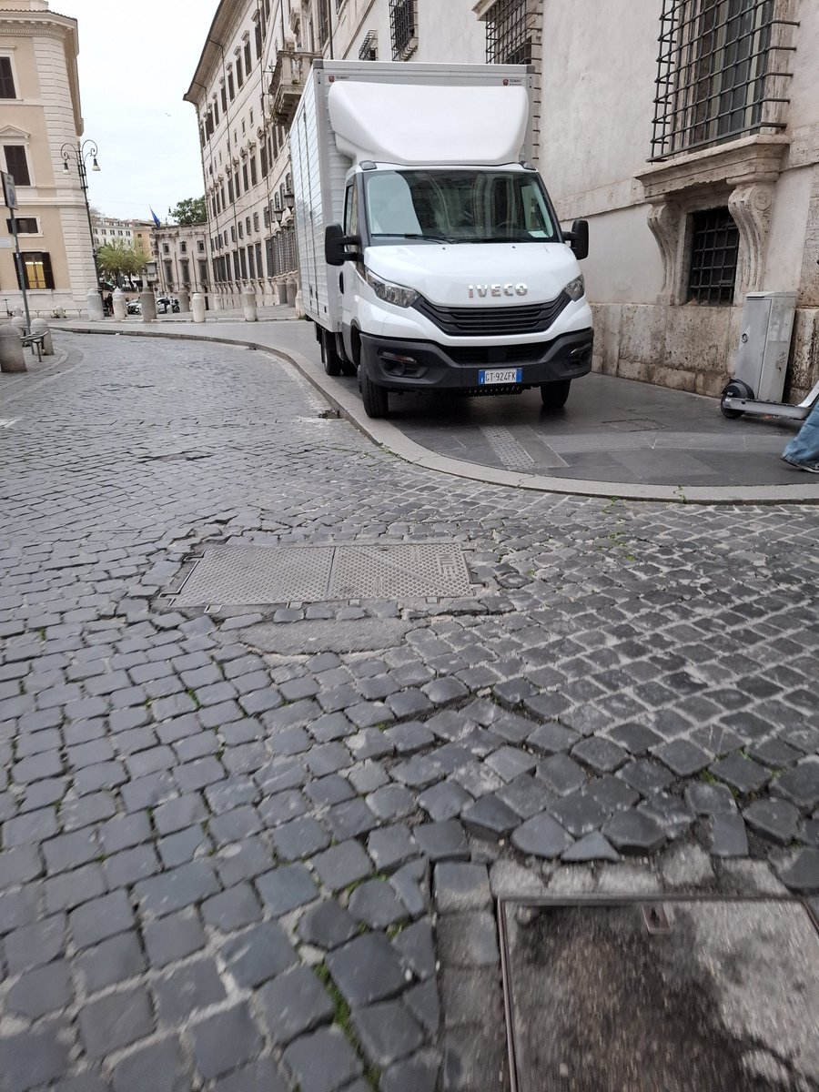 <a href="/Aspidus1/">Aspidus</a> <a href="/gualtierieurope/">Roberto Gualtieri</a> <a href="/eugenio_patane/">Eugenio Patanè</a> <a href="/Andrea_Alemanni/">Andrea Alemanni</a> <a href="/giuliana_63/">giuliana63🚴🌍🇮🇪🗽🃏</a> <a href="/79_Alessio/">🏜️🏖️Alessio🏔️✈️</a> <a href="/Andreacritico/">Andrea Ferraretto</a> <a href="/stormi1904/">Stormi1904</a> <a href="/battaglia_persa/">Battaglia persa</a> <a href="/Antincivili/">Segnalatore Seriale</a> <a href="/diarioromano/">diarioromano</a> <a href="/Diritti_Pedoni/">Movimento Diritti dei Pedoni</a> <a href="/PLRCparodyTM/">PLRC ᵖᵃʳᵒᵈʸ™</a> <a href="/GiusTW/">Vedo l'Italia con crescita zero!</a> <a href="/RomaPulita/">Roma Pulita! #facciamorete</a> Anche il pomeriggio!
