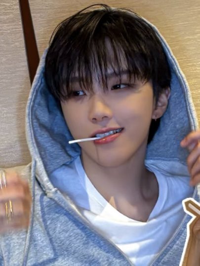 이건좀아니지않나진짜로얼굴빨개짐