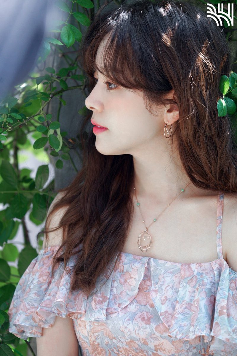 thejumpingsone's tweet photo. praying my girl han jimin would be surrounded by good people at all times 🥰❤️ https://t.co/6L35kfOecT