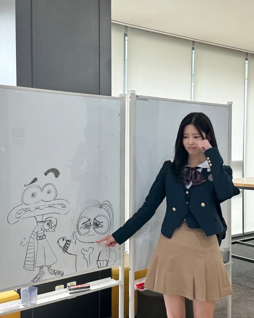 selfolssi ♤ tweet media