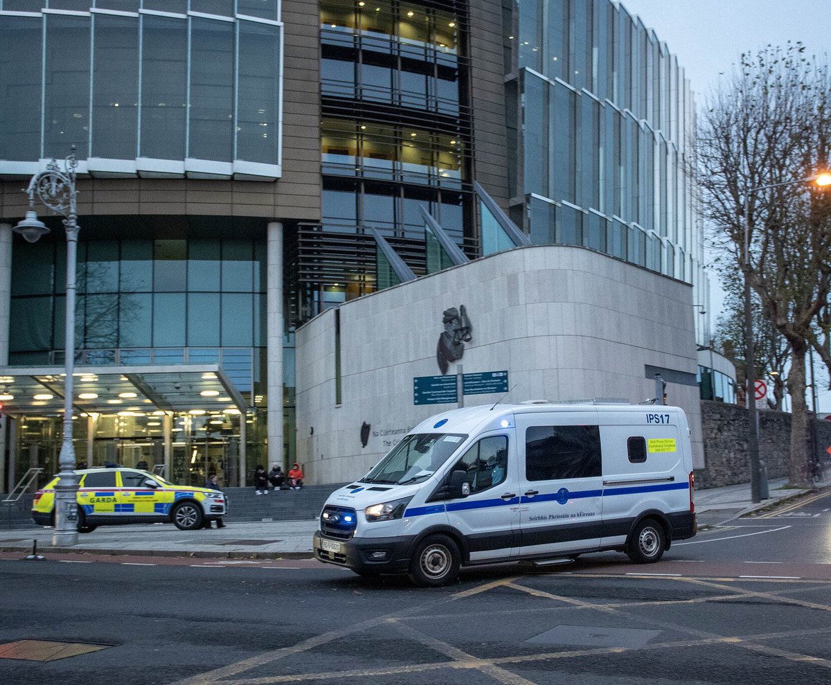 courtsnewsIRL's tweet photo. A convicted rapist who had only been in Ireland for a few days before he raped, sexually assaulted and falsely imprisoned an 18-year-old has been jailed for ten years.

Randi Gladstone (41), who is originally from Guyana, is barred from entering the UK, where he has 19 previous convictions. These include convictions for rape, kidnapping, robbery and false imprisonment.

https://t.co/kQrtYnF3yp