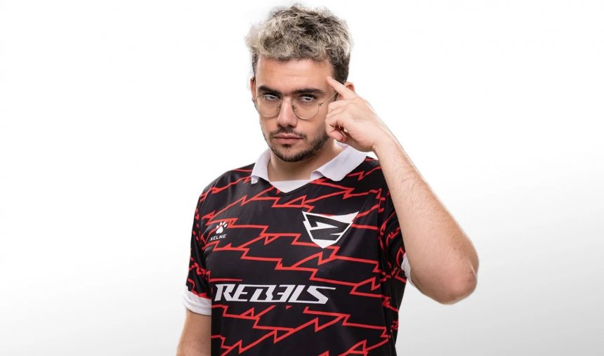cblolvibes's tweet image. Muito se fala sobre as mudanças no Corinthians Esports: planejamento ou conflitos internos? 🤔
Curioso é que Xico já passou pelo Corinthians (RED CANIDS) em 2017/2018 e, na época, não ficou mais de 2 meses. Coincidência ou padrão?
O que vocês acham? Deixem suas opiniões! 🗣️