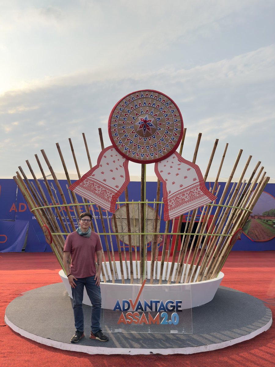 Had an amazing time at Assam2.0 in #Guwahati! 🚀

Met brilliant minds shaping the future of #Microchips, #AI &amp; #CloudComputing.

At Future Blockchain, we’re always pushing boundaries, excited to explore microchips alongside software!

 #StartupIndia 

🔗 bit.ly/4im0ZGG