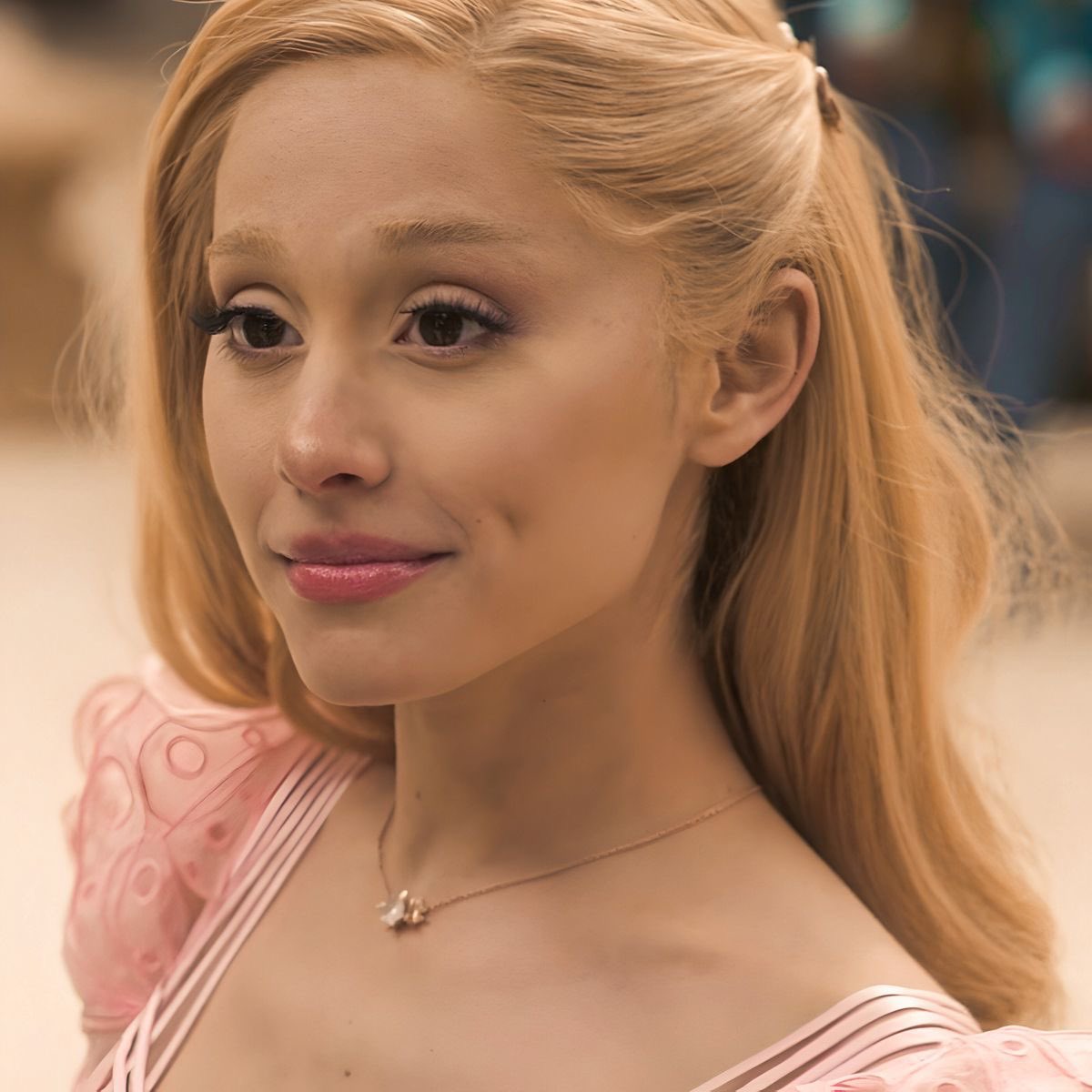 RosemaryCajf3q's tweet photo. Where are my Glinda bottom stans at? https://t.co/px8nTlv0gR