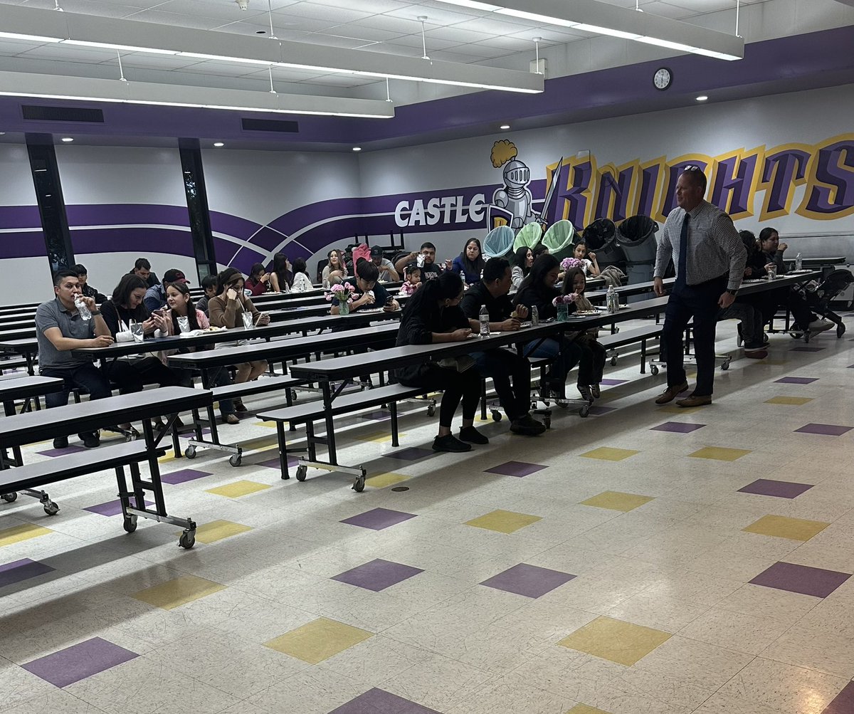 Castle‘s first annual reclassification dinner was a success! It was an amazing night celebrating with staff and families for our students who reclassified as English learners. A special thank you to trustee Linda Garcia for her support.