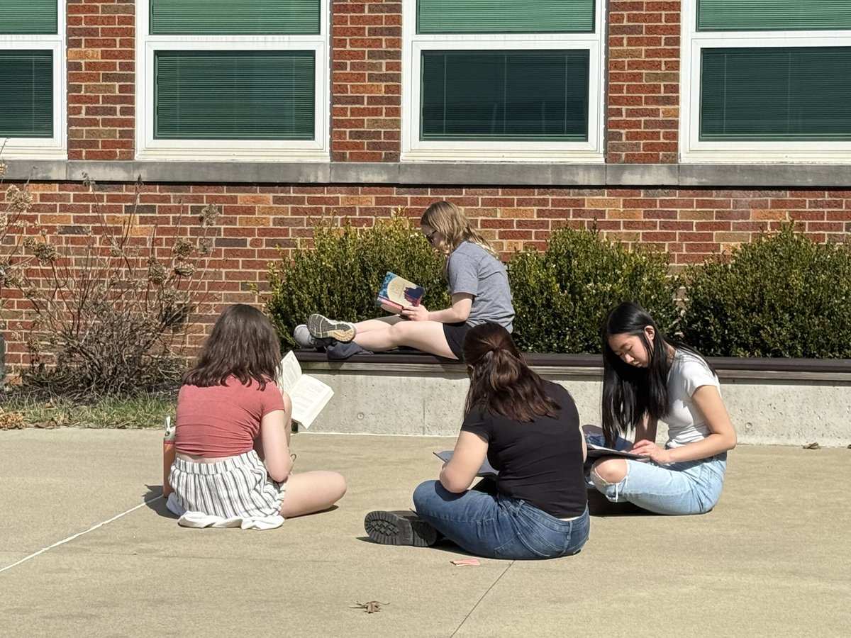 Rebecca Hicks tweet media