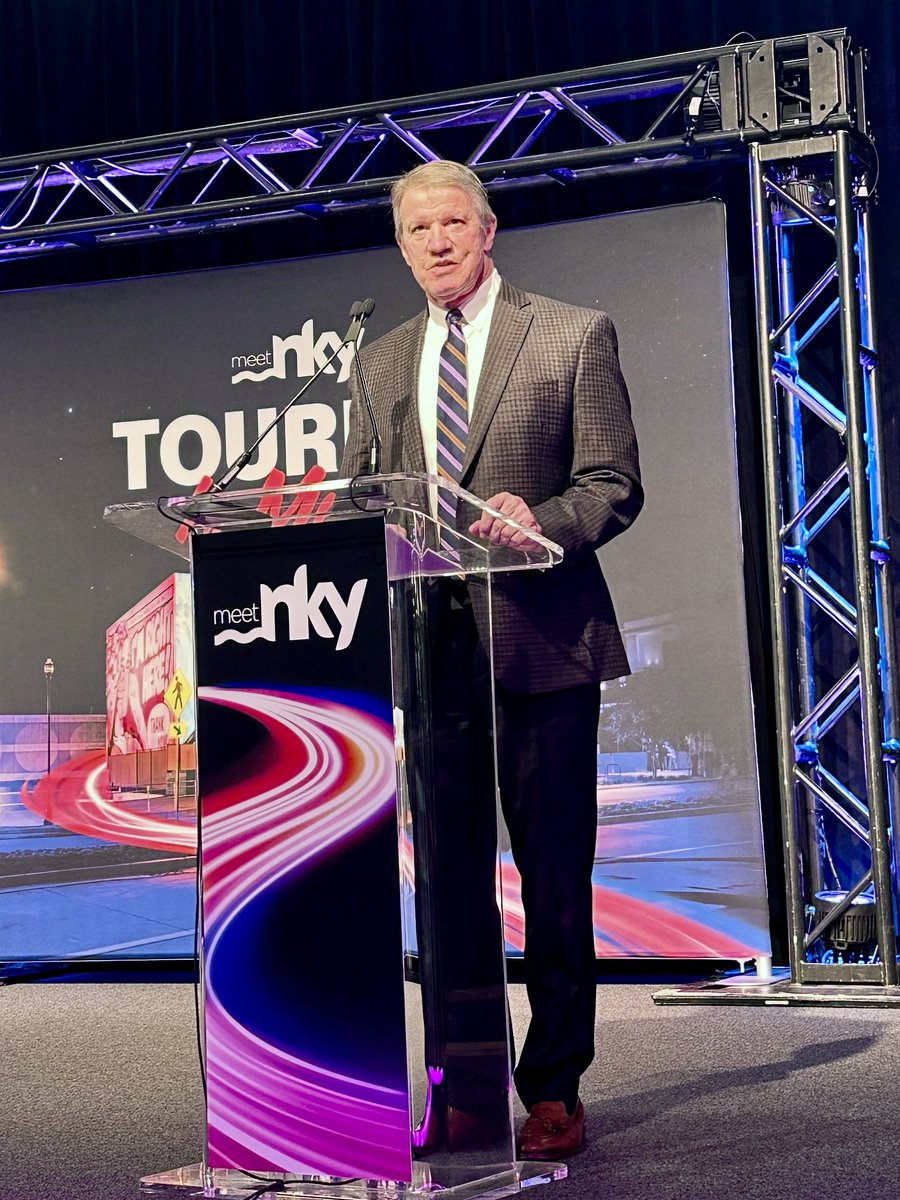 Campbell County 𝗝𝘂𝗱𝗴𝗲/𝗘𝘅𝗲𝗰𝘂𝘁𝗶𝘃𝗲 𝗦𝘁𝗲𝘃𝗲 𝗣𝗲𝗻𝗱𝗲𝗿𝘆 welcomed guests to the𝟮𝟬𝟮𝟱 𝗺𝗲𝗲𝘁𝗡𝗞𝗬 𝗔𝗻𝗻𝘂𝗮𝗹 𝗠𝗲𝗲𝘁𝗶𝗻𝗴, held this year at Newport on the Levee, setting the stage for a night focused on tourism growth.