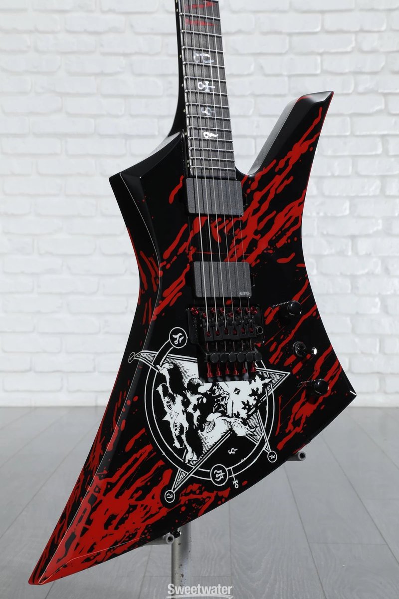 RareSterling's tweet photo. I want to thank my friends at #SweetwaterSound (Clint) 🙏
After two years of waiting, my Master Build Custom Shop Jackson Diablo IV is out for delivery! 🎉🥳 https://t.co/eObLQGU2ry