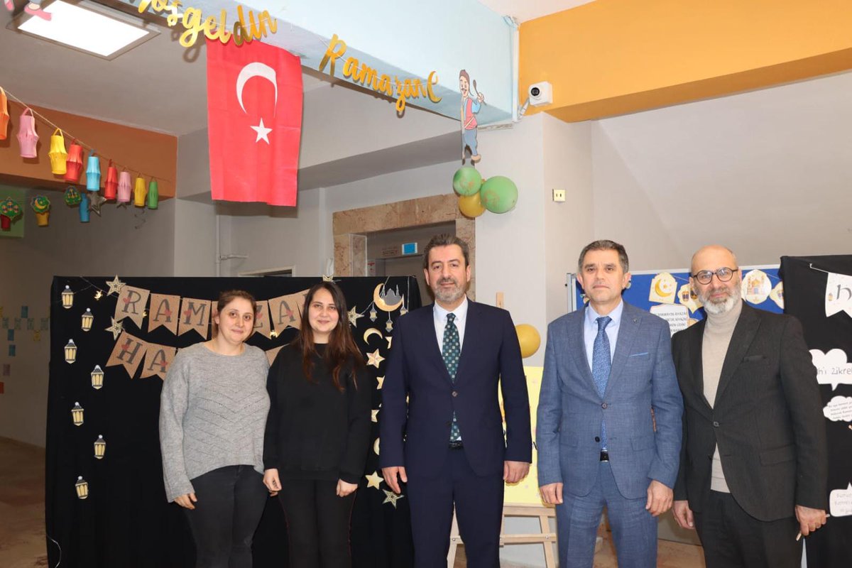mebtegm's tweet photo. Genel Müdürümüz @ebubekirsavasci, Bağcılar 15 Temmuz İlkokulunu ziyaret ederek öğretmen ve öğrencilerimizle bir araya geldi.

📍İstanbul 

@tcmeb
@Yusuf__Tekin
@farukyelkenci https://t.co/jAtMU2CHGn