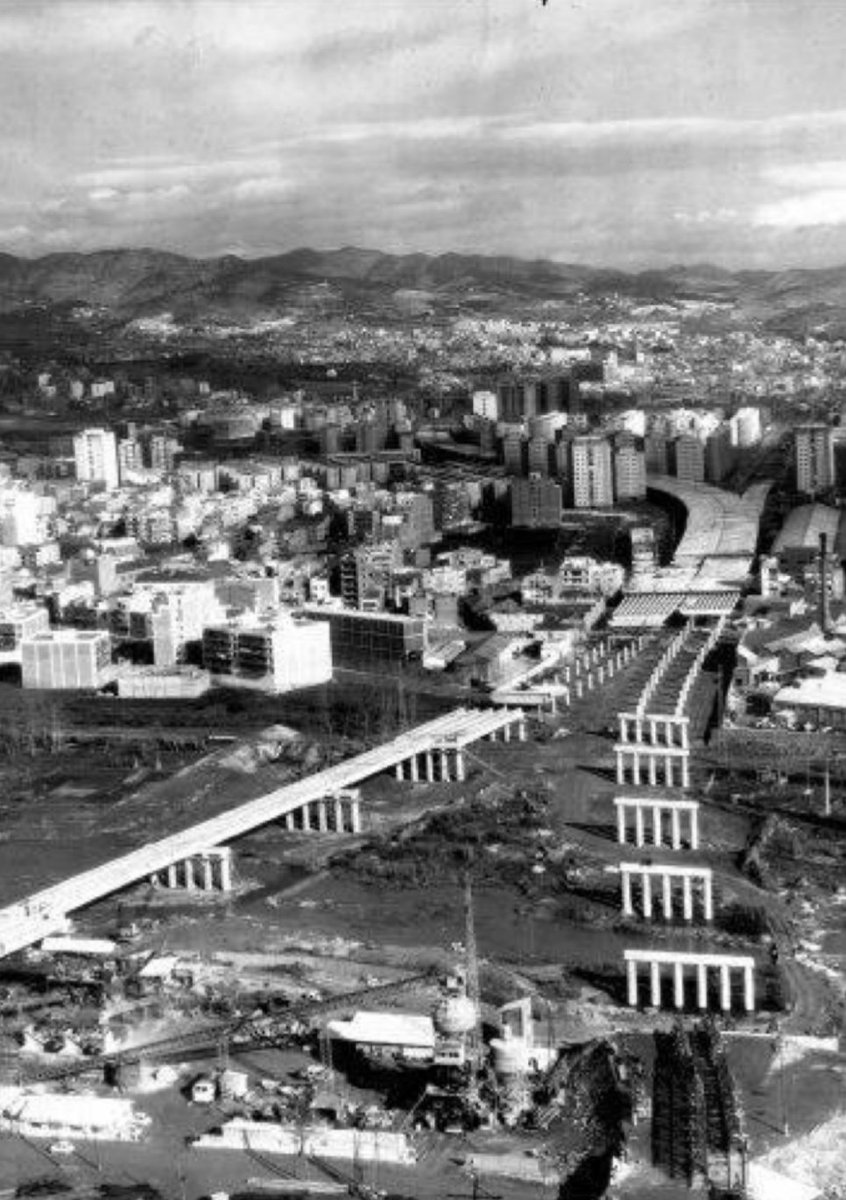 JoseLuisSTAP's tweet photo. #TalDiaComAvui, 14 de març de 1968, s'inaugura la 1a autopista de l'Estat Espanyol, l'A19 (C31) 'tram #BCN - #Mongat'.
L'autopista, és fa dècades competència del @govern de la #Generalitat de #Catalunya. 57 anys després no té encara pantalles antisoroll.
https://t.co/joJO2gpKZM https://t.co/BIufTh01B6