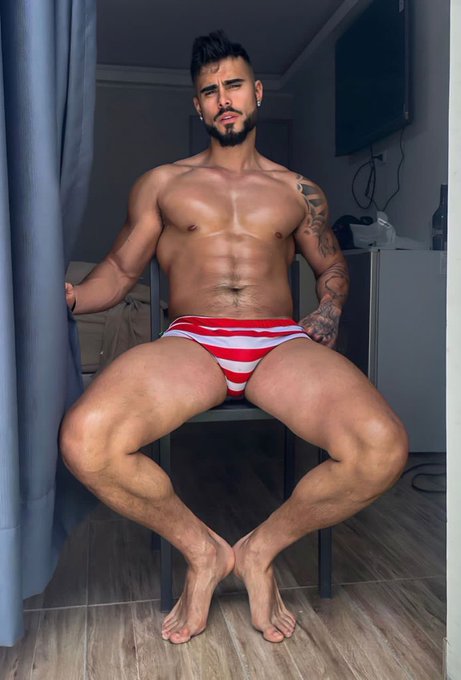 3 pic. Booooooom ? https://t.co/tiPRUnlqKp