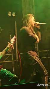 OcoWax's tweet photo. You know what would be really cool? If #JakeELee played at the #Ozzy show and got the itch to reform #Badlands Called #GregChaisson and #EricSinger and then called #DinoJelusick recorded a boatload of songs and went on tour. That. That would be really cool. https://t.co/UJwvd1xqVS