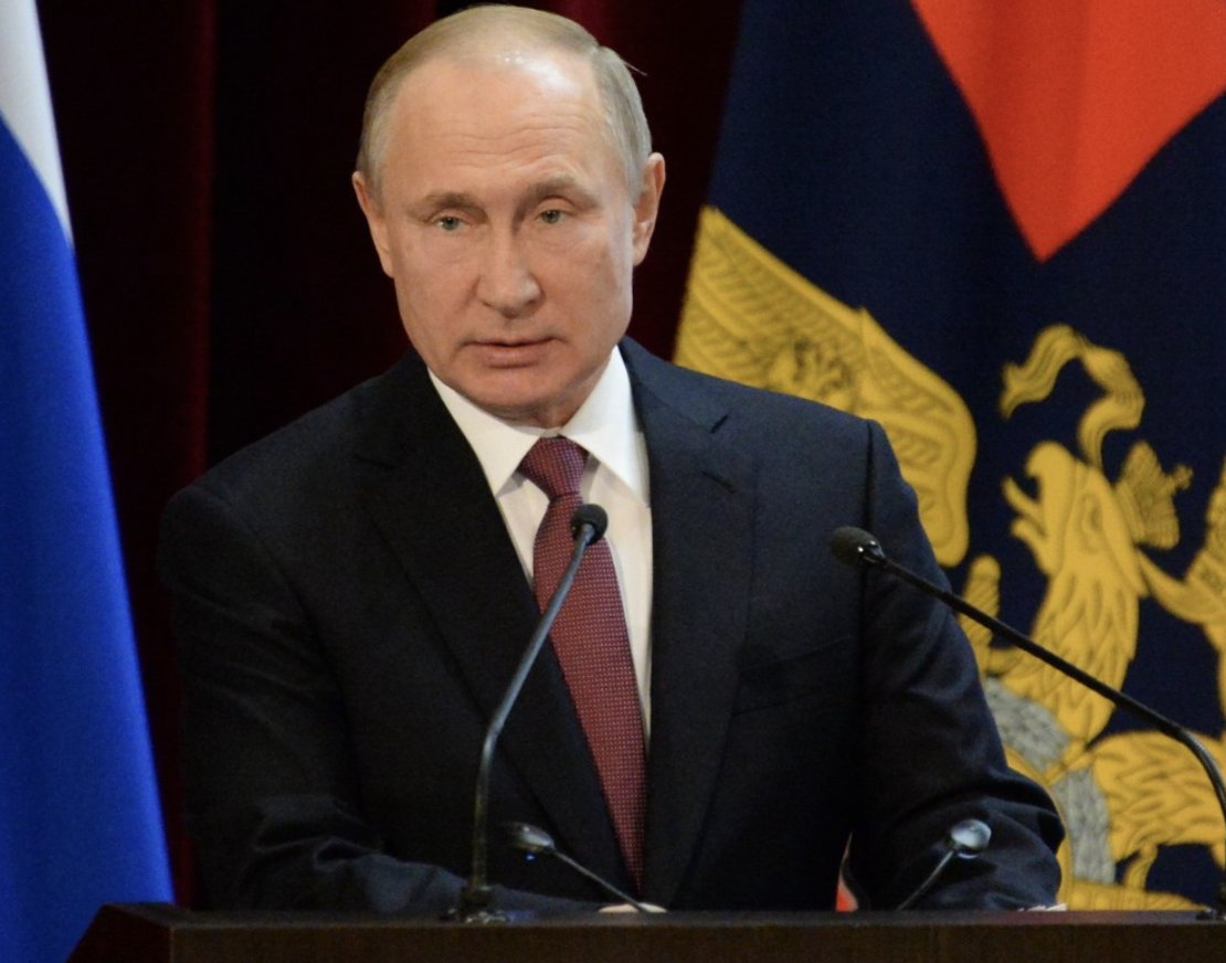 ShiftOn_Crypto's tweet photo. 🚨 La Russie contourne les sanctions avec des cryptos ! Bitcoin, Ether et USDT servent désormais à vendre du pétrole à la Chine et l'Inde. Des transactions anonymes en "dizaines de millions $" révélées par Reuters. Le Kremlin confirme ce que beaucoup craignaient... 
#Crypto https://t.co/sS3HT82HXp