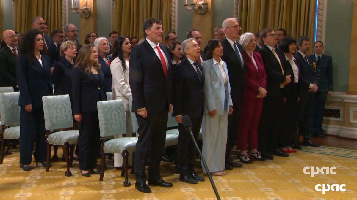 BREAKING NEWS 

Carney’s Cabinet is Just Like Justin’s 

20 of 23 Ministers in Carney’s Cabinet were in Trudeau’s 

87% the same