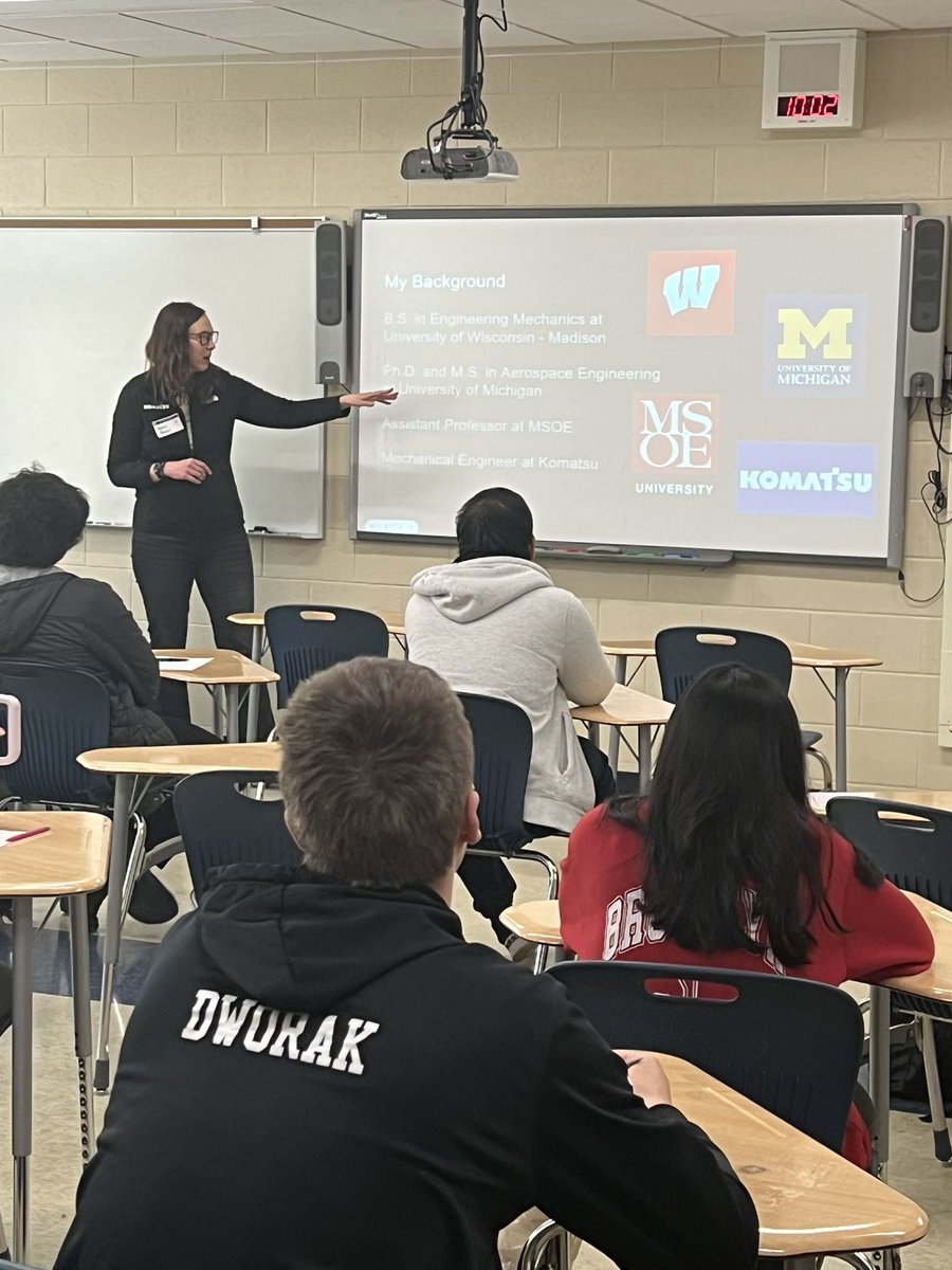 AVID @ Brookfield East High School tweet media